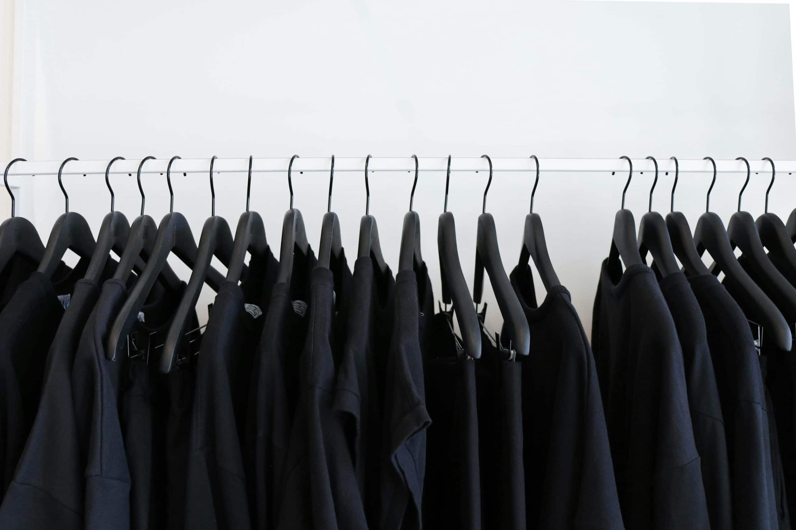 Intelligent Quantum Fashion Communication Networks Revolutionizing Interactions